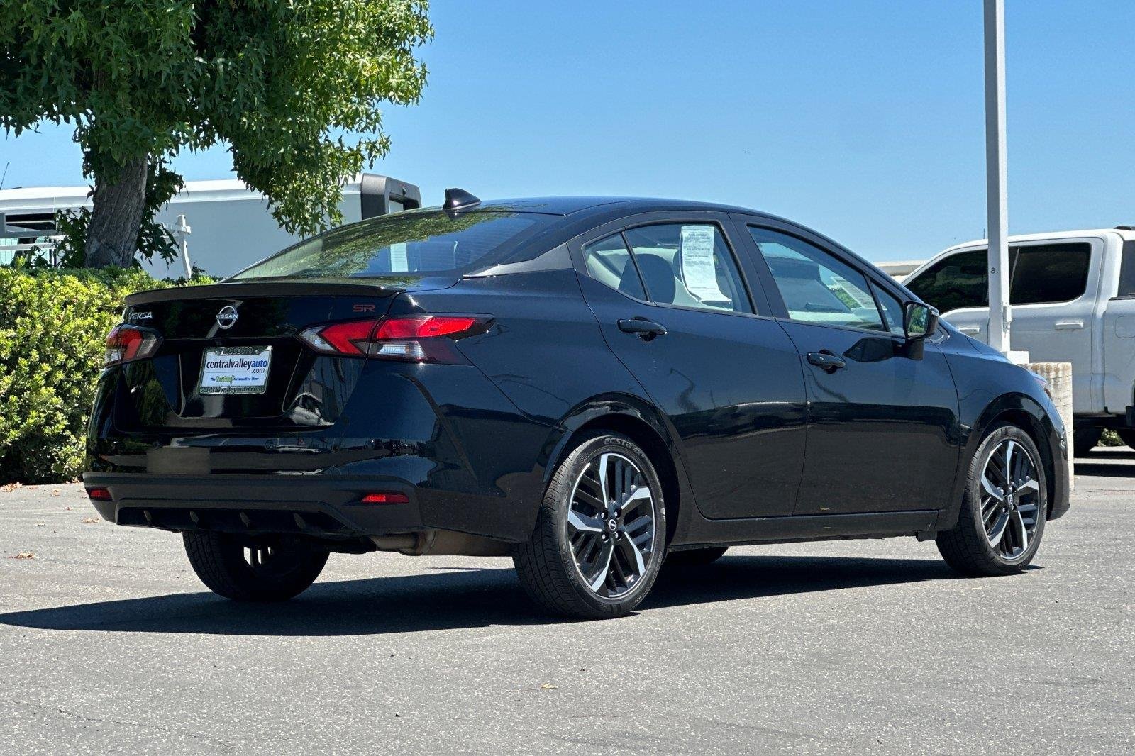 Used 2024 Super Black Nissan SR image 4
