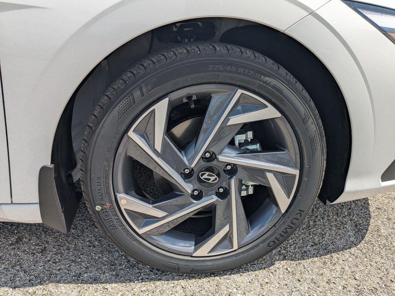 2025 Hyundai Elantra SEL - Photo 56