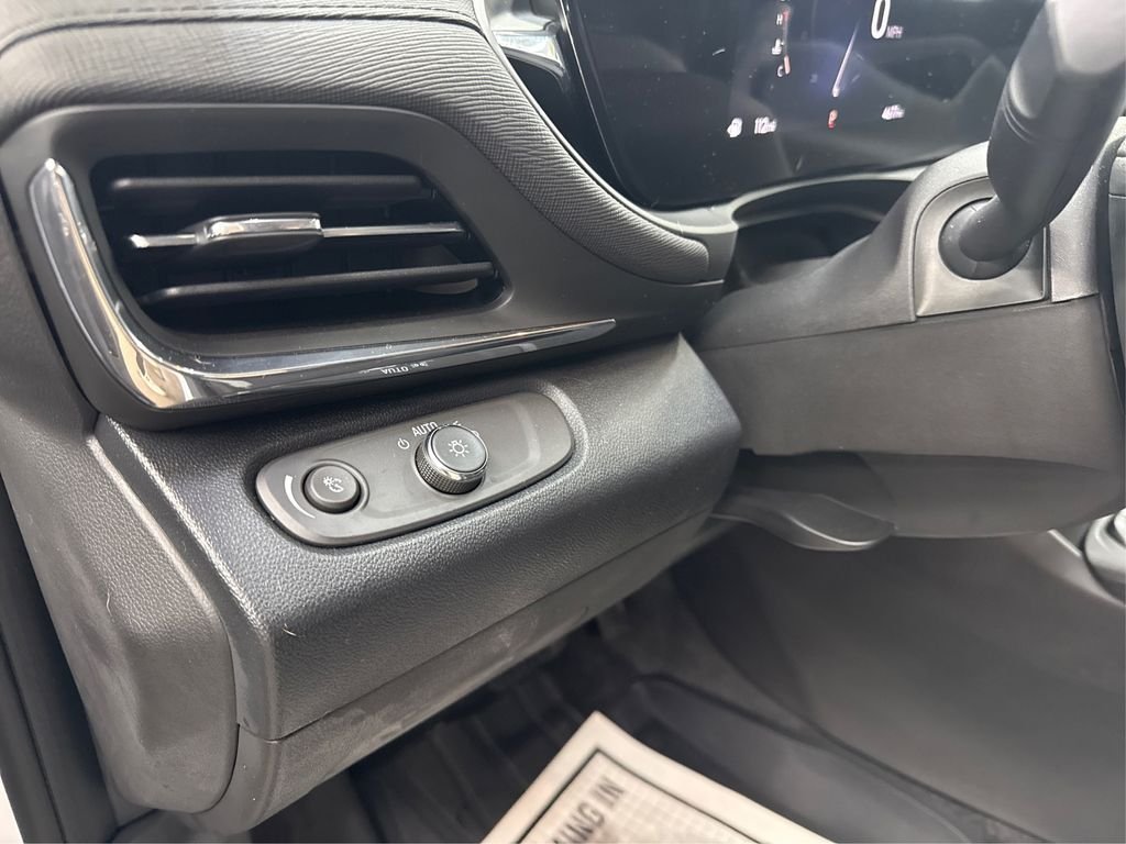 Used 2025 White Buick Preferred image 35