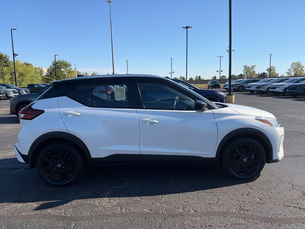 Used 2021 White Nissan SV image 2