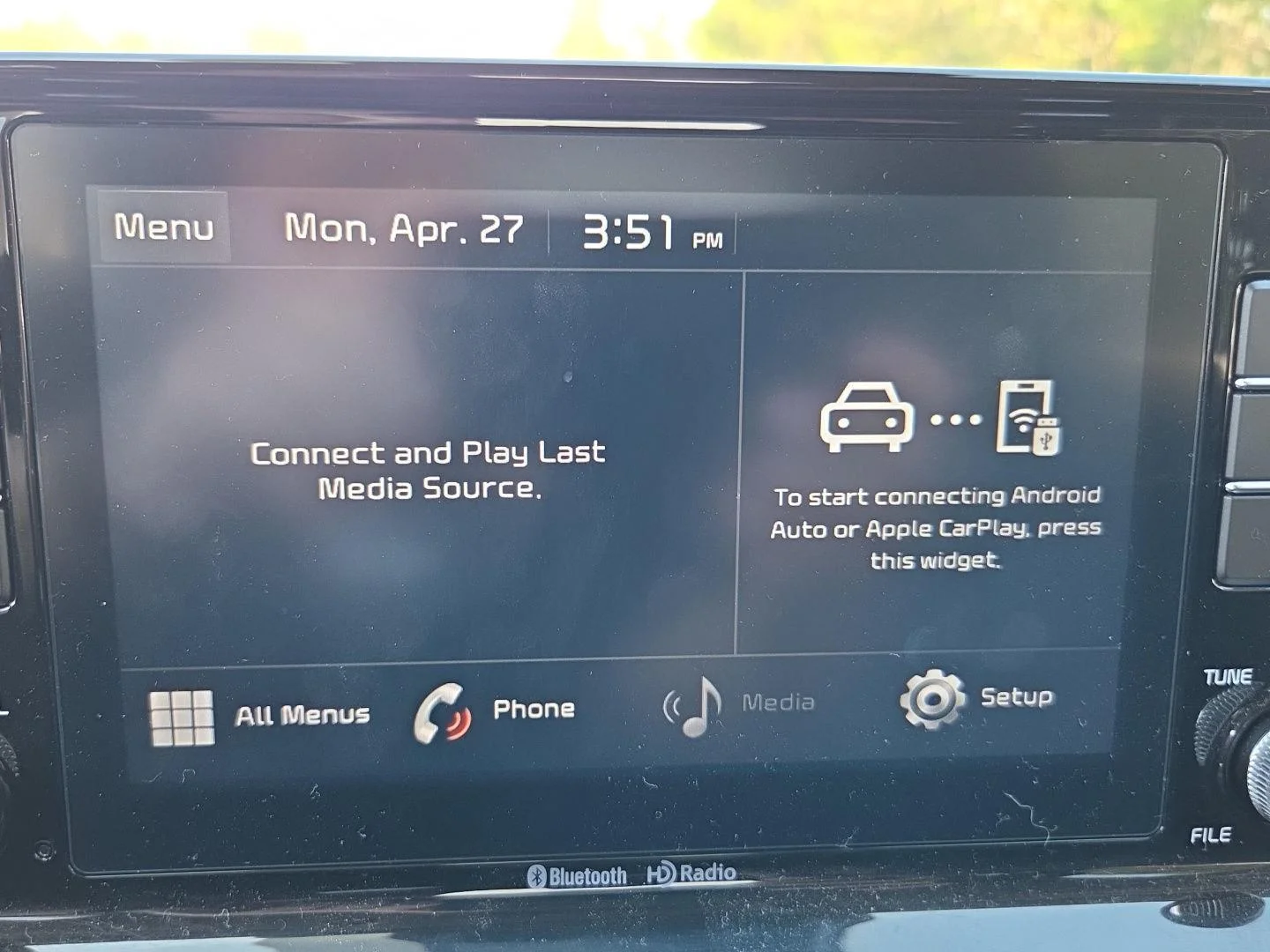 Used 2022 Snow White Pearl Kia LX image 11