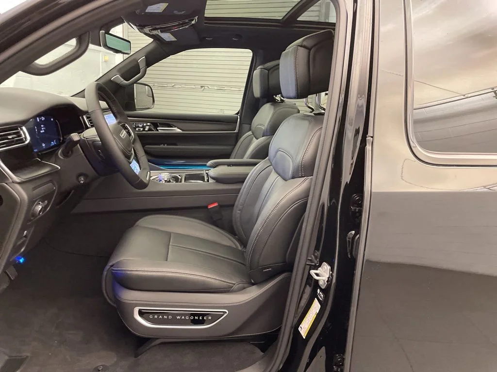 New 2026 Black Jeep Summit Obsidian image 23