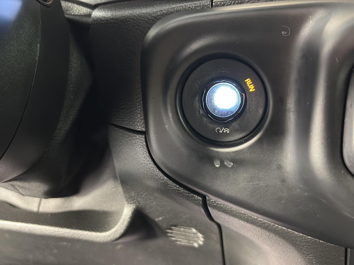Used 2020 Black Clearcoat Jeep Sport S image 30