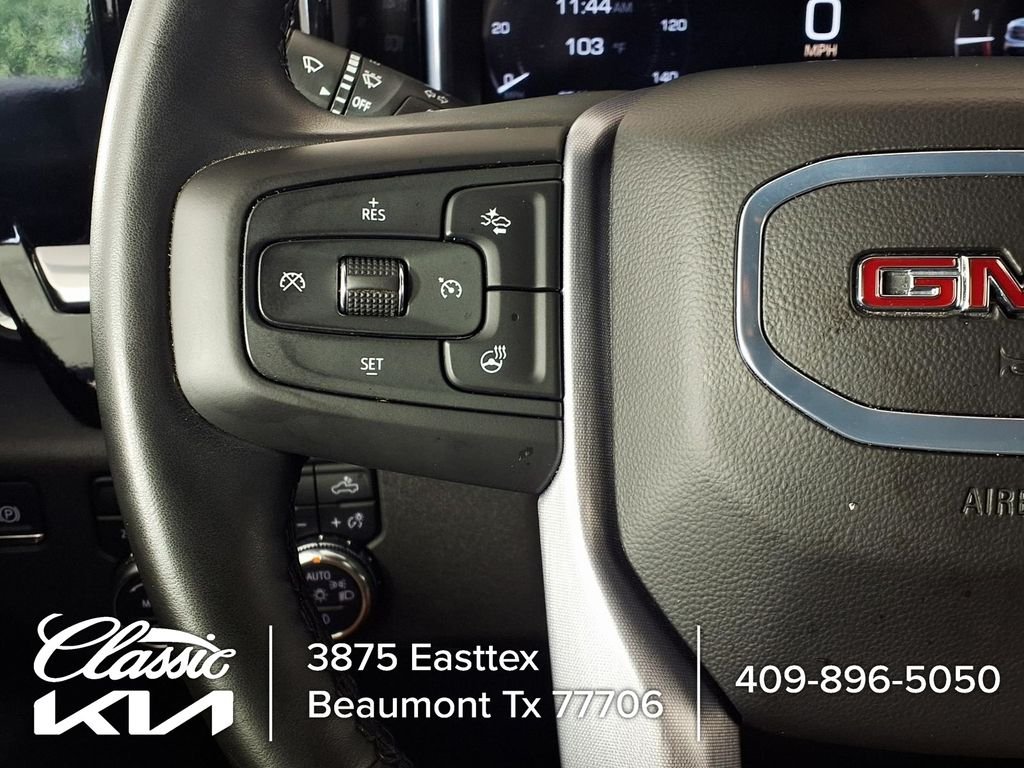 Used 2025 White GMC SLT image 21