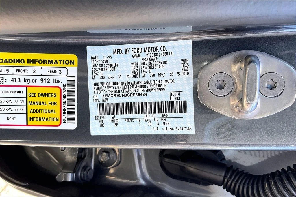 New 2025 Carbonized Gray Metallic Ford Outer Banks® image 34