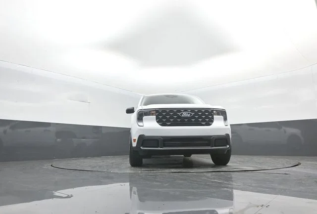 New 2026 Oxford White Ford XLT image 26
