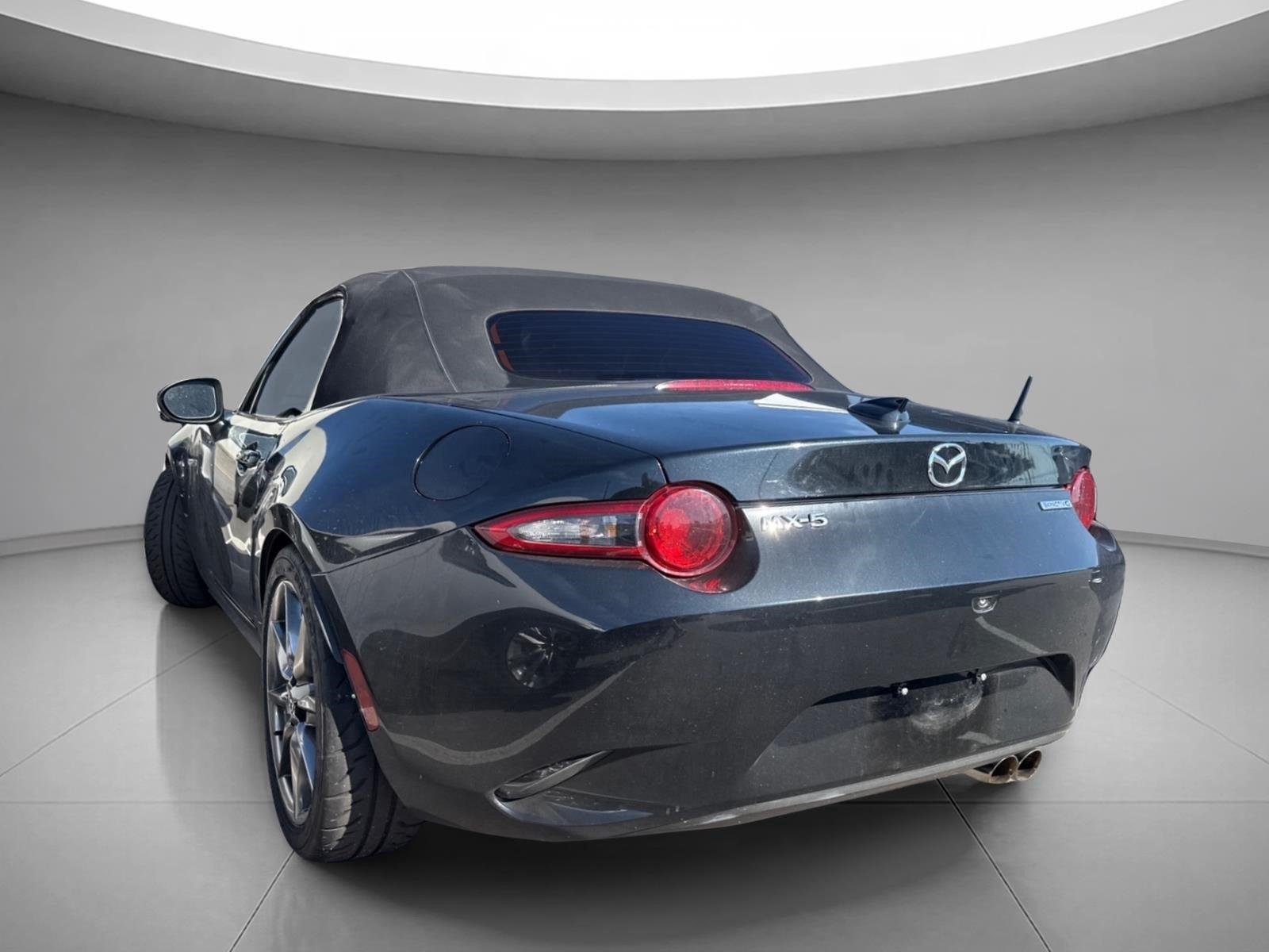 Used 2022 Jet Black Mica Mazda Grand Touring image 5
