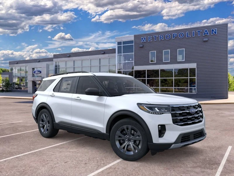 New 2026 Star White Metallic Tri-Coat Ford Active image 7