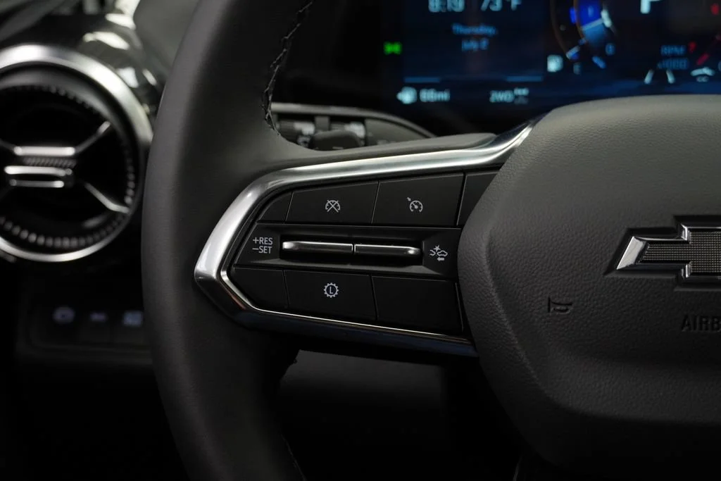 New 2027 Lakeshore Blue Metallic Chevrolet AWD LT image 18