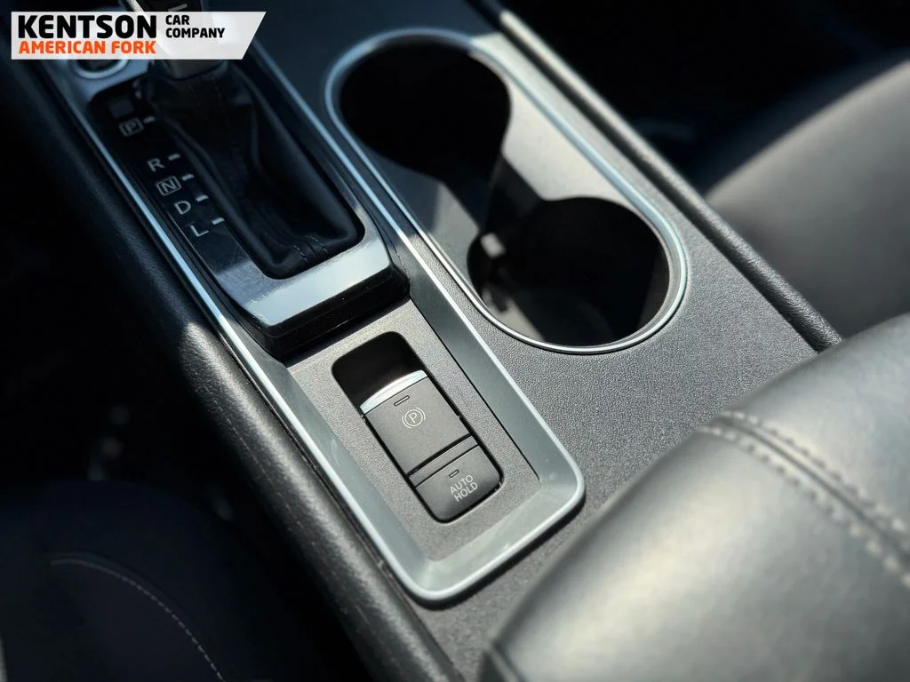 Used 2019 Black Nissan 2.5 SV image 21