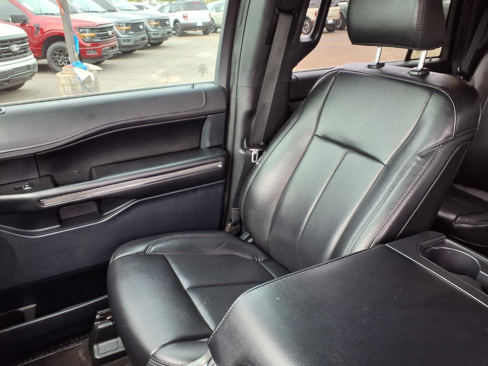 Used 2021 Rapid Red Metallic Tinted Clearcoat Ford XLT image 21