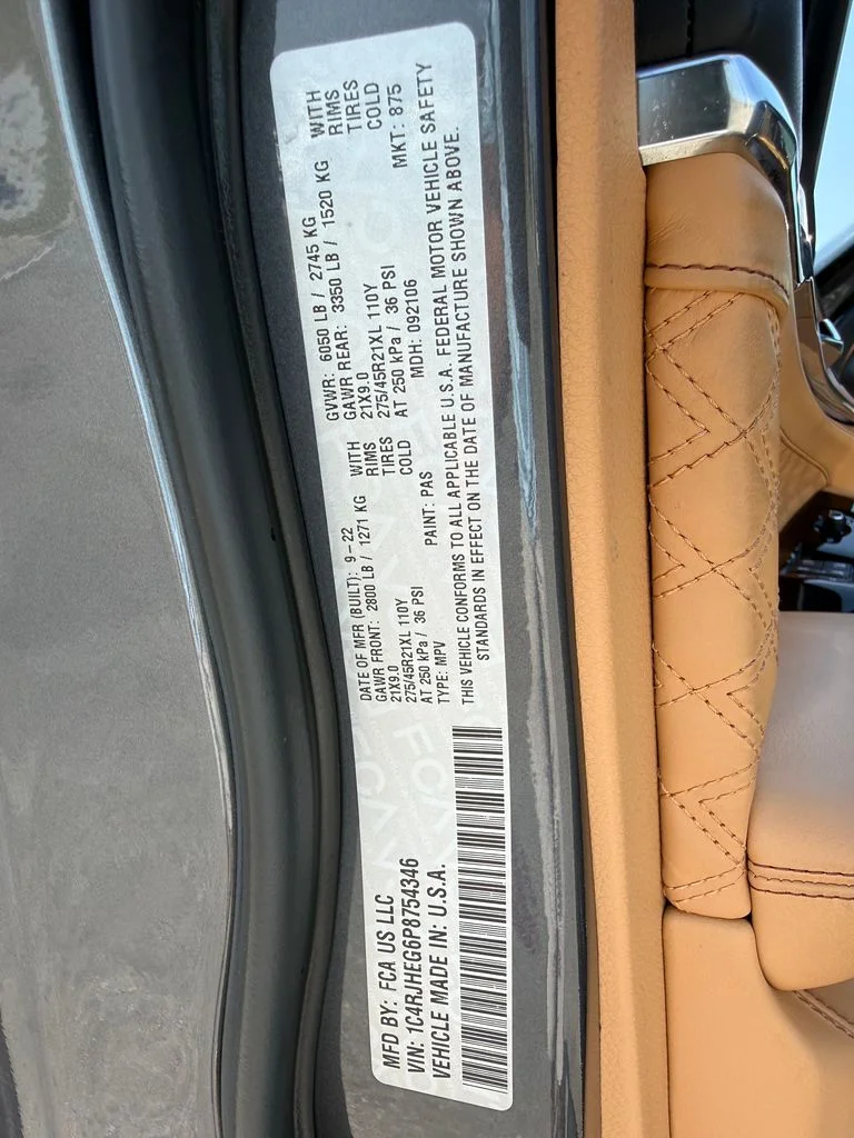 Used 2023 Gray Jeep Summit Reserve image 26