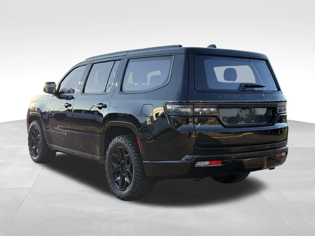 Used 2023 Black Jeep Series III image 3