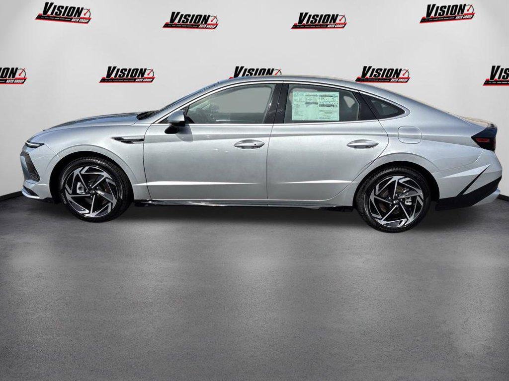 New 2026 Silver Hyundai SEL Sport image 2