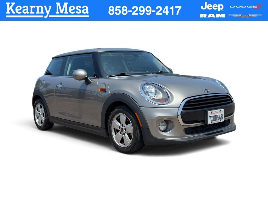 Used 2017 Silver MINI Base image 1