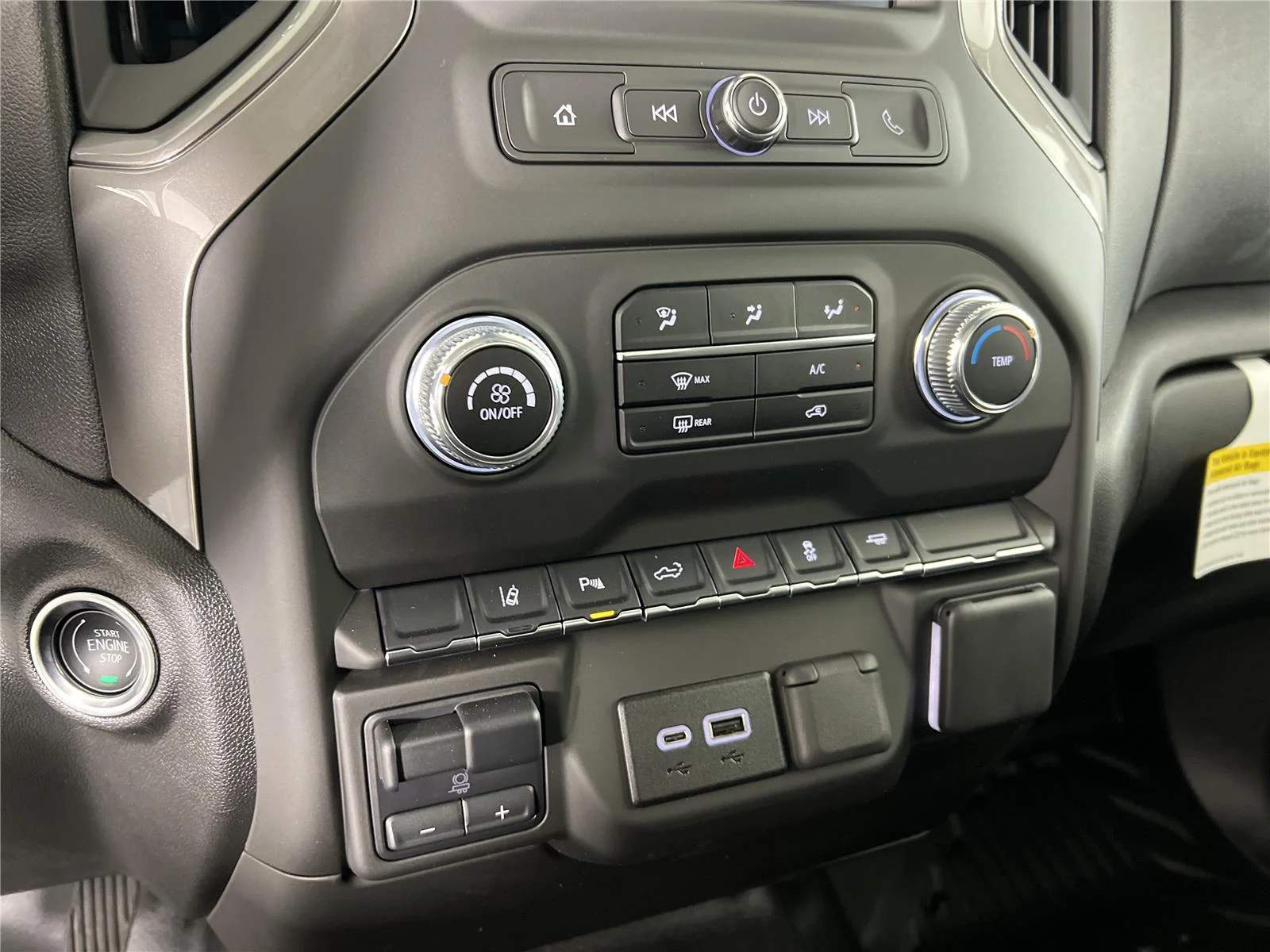 New 2025 Summit White GMC Pro image 18
