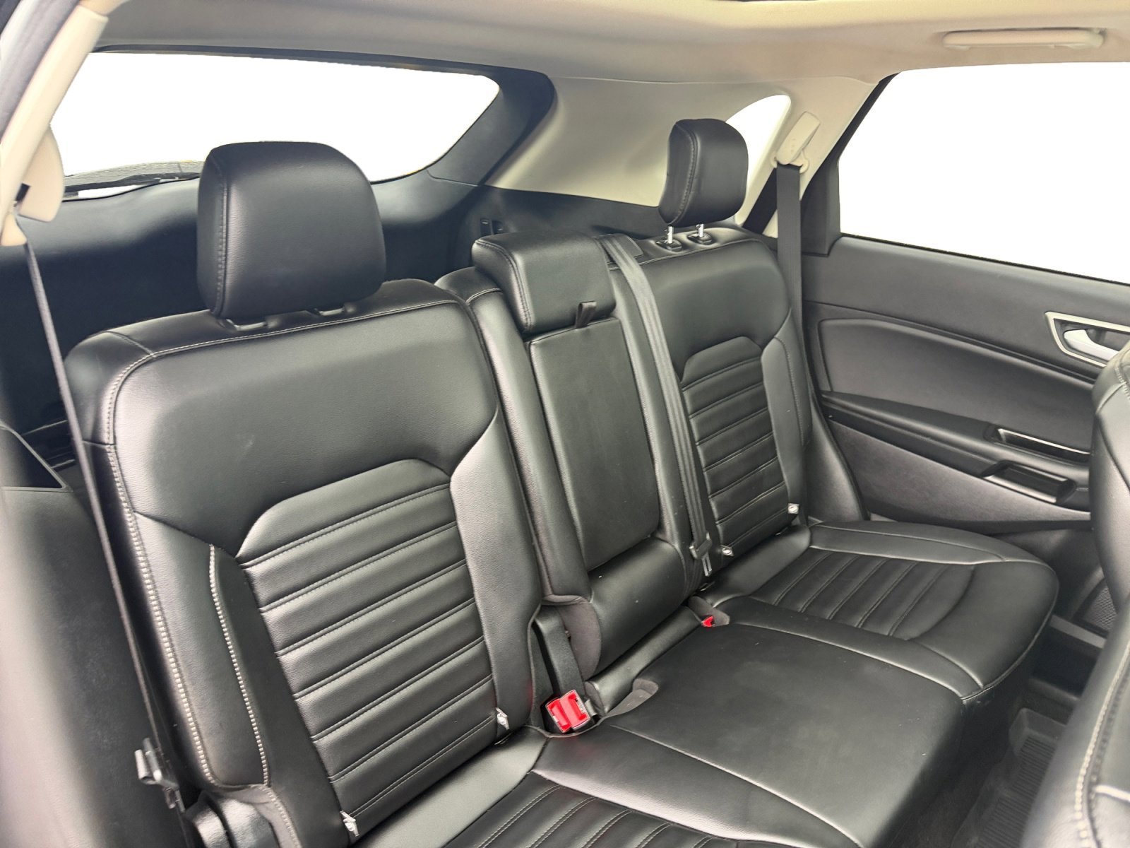 Used 2020 Black Ford SEL image 34