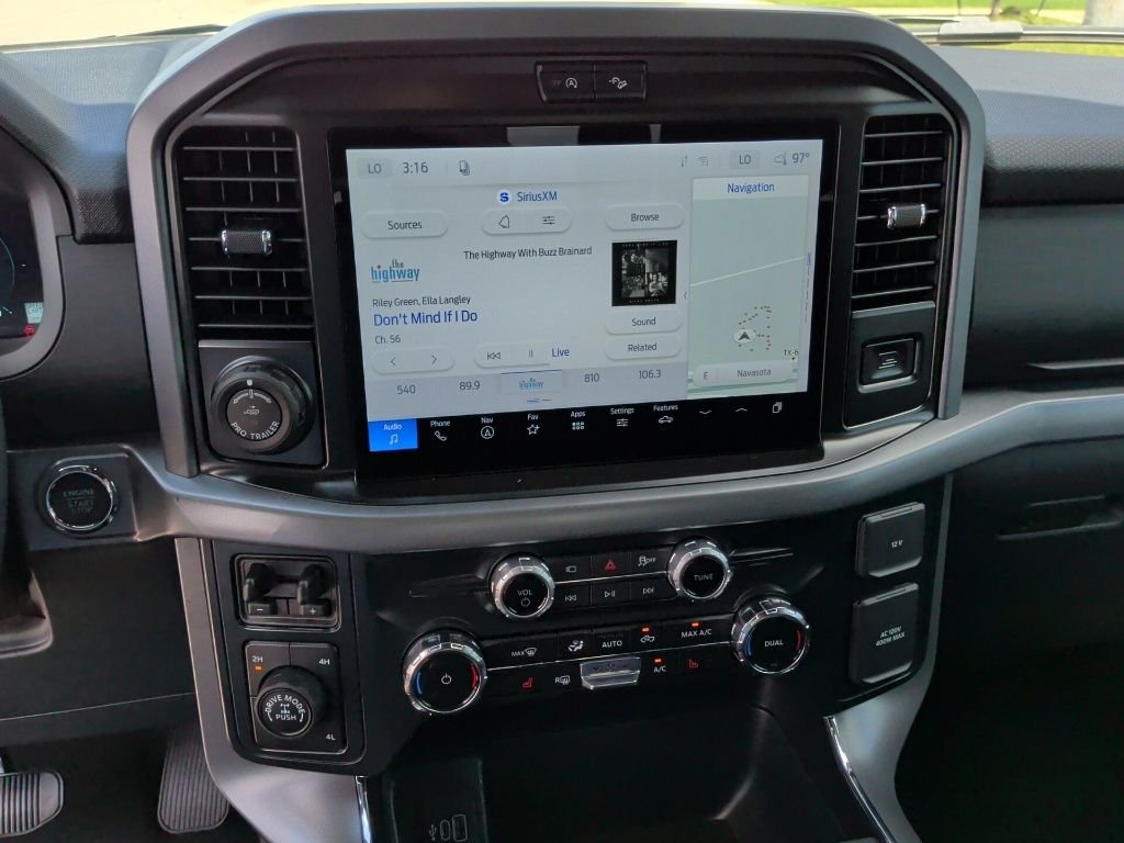 New 2026 Oxford White Ford XLT image 21