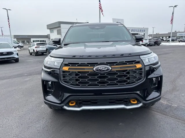 New 2026 Agate Black Metallic Ford Tremor® image 4