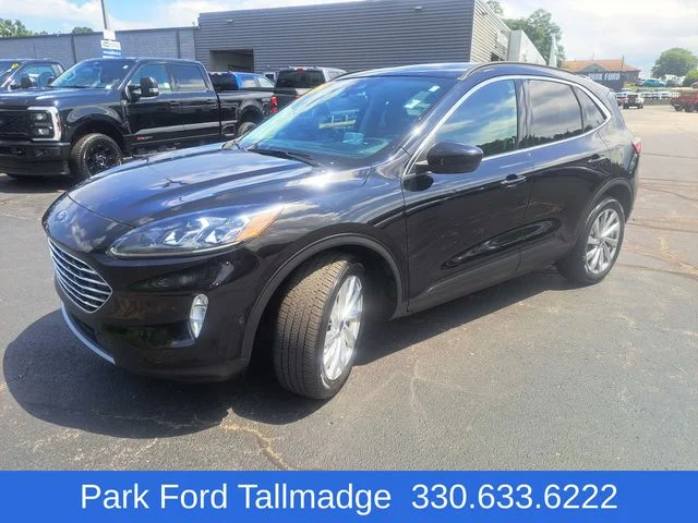 Used 2022 Black Metallic Ford Titanium image 2
