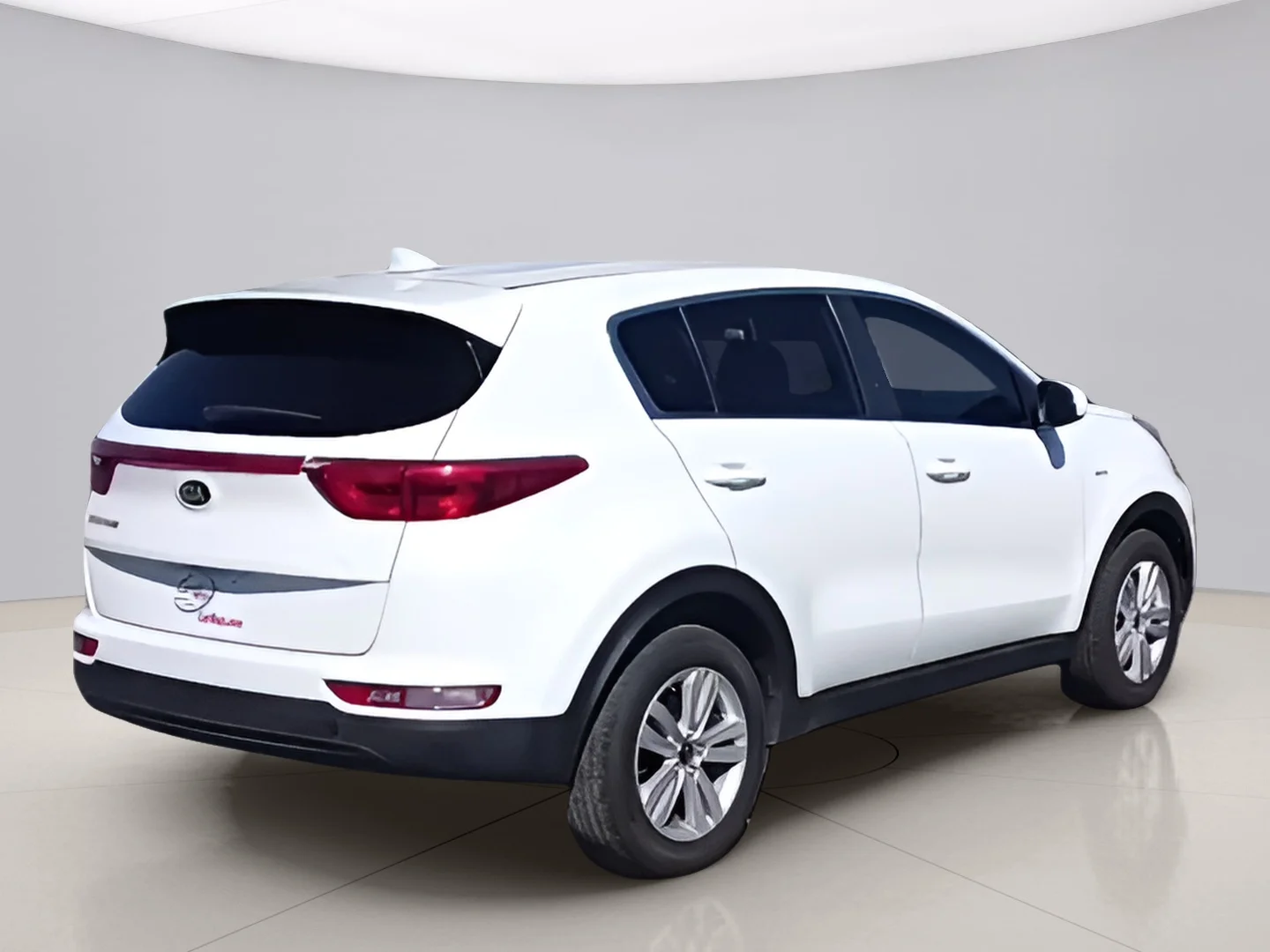 Used 2017 White Kia LX image 7