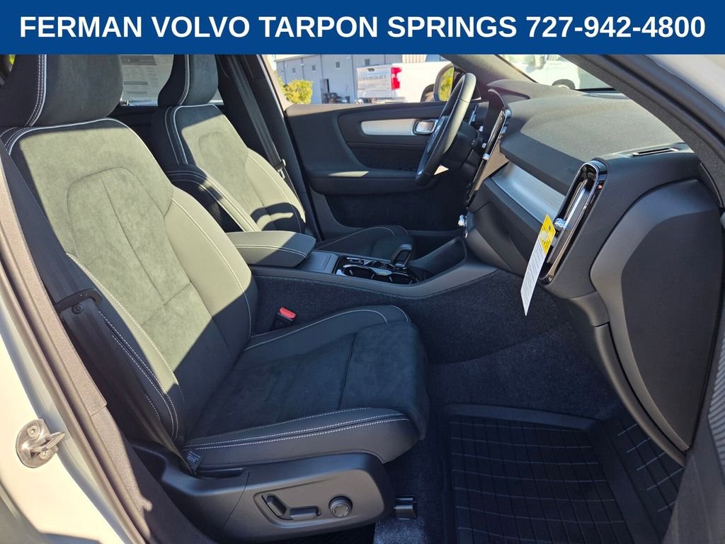 2026 Volvo XC40 Ultra Black Edition - Photo 20