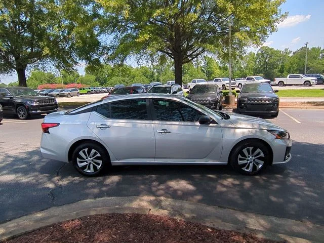 Used 2024 Silver Nissan 2.5 S image 6