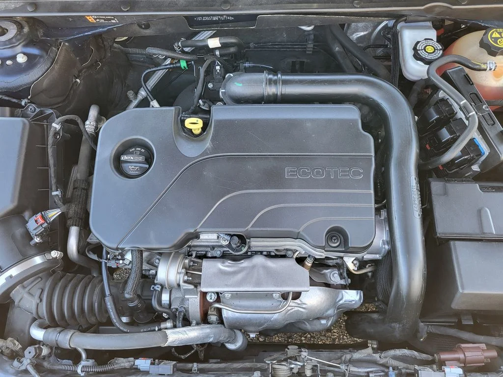 Used 2022 Northsky Blue Metallic Chevrolet LT image 23