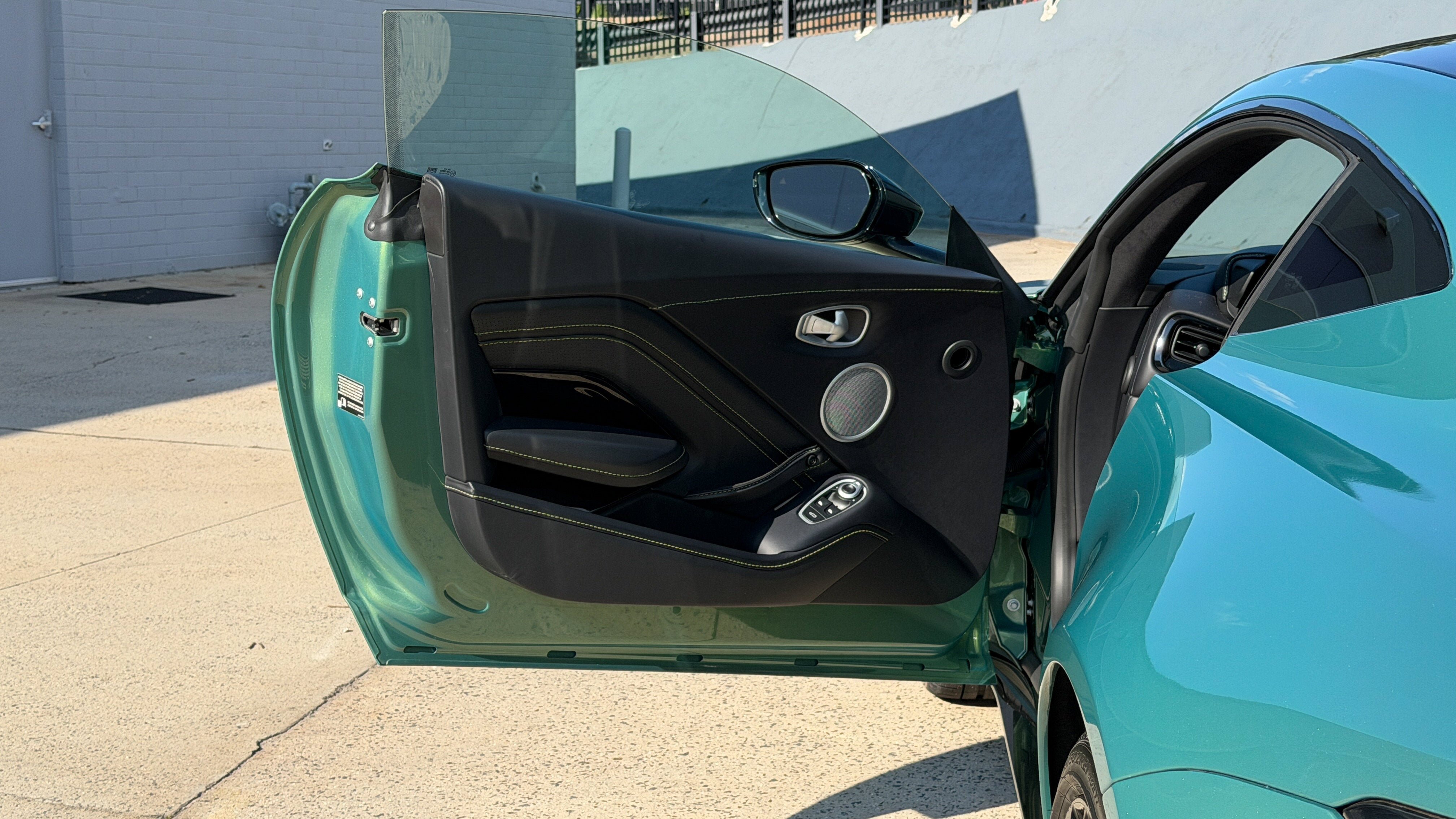Used 2023 Iridescent Emerald Aston Martin coupe image 21