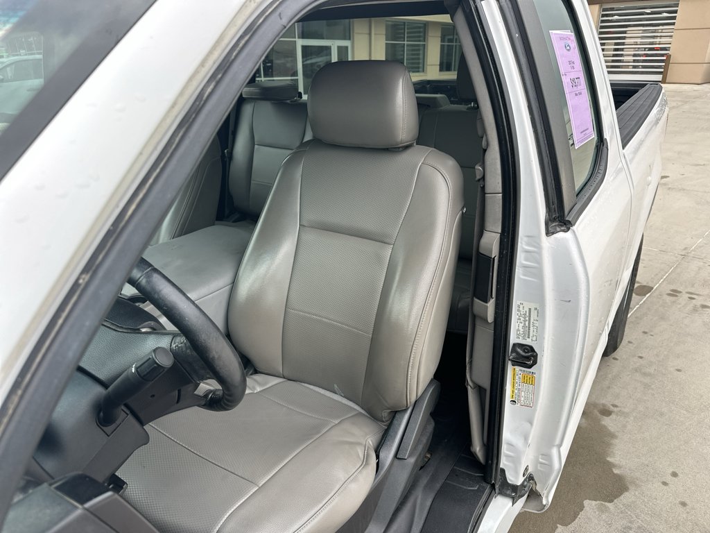 Used 2017 Oxford White Ford XL image 26