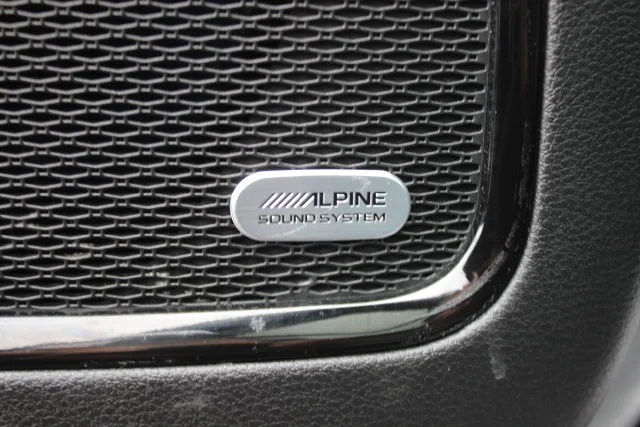 Used 2023 Silver Jeep Limited image 24