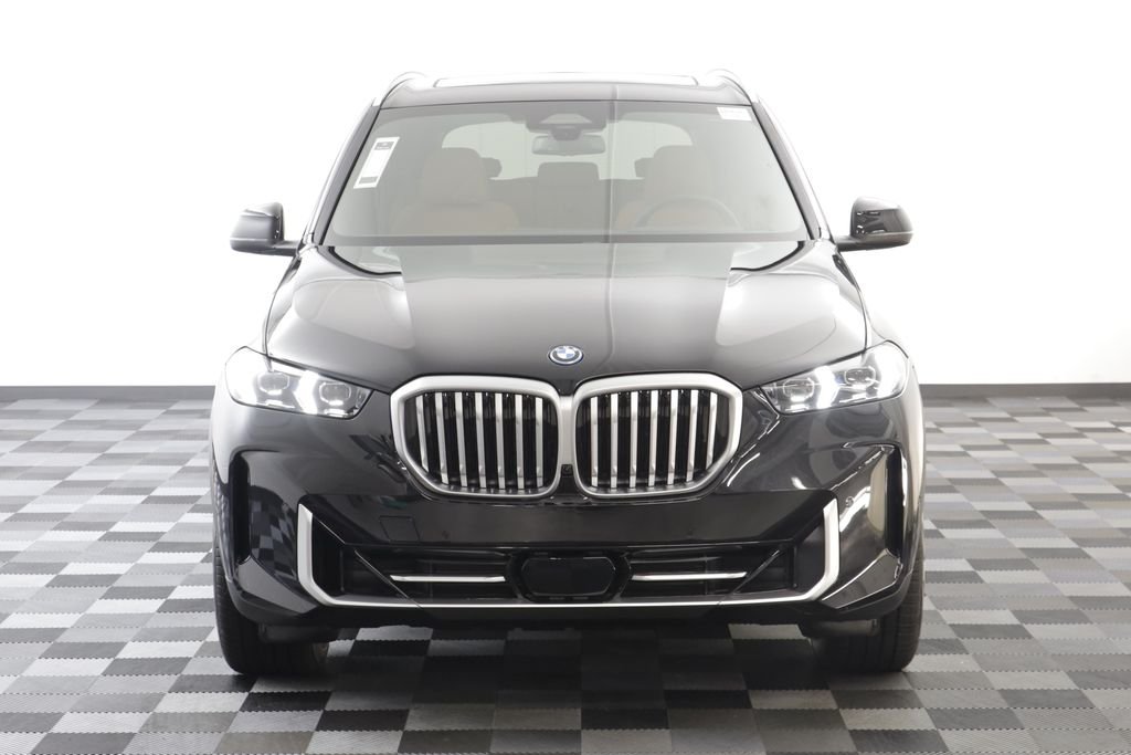 New 2026 Black Sapphire Metallic BMW xDrive50e image 25