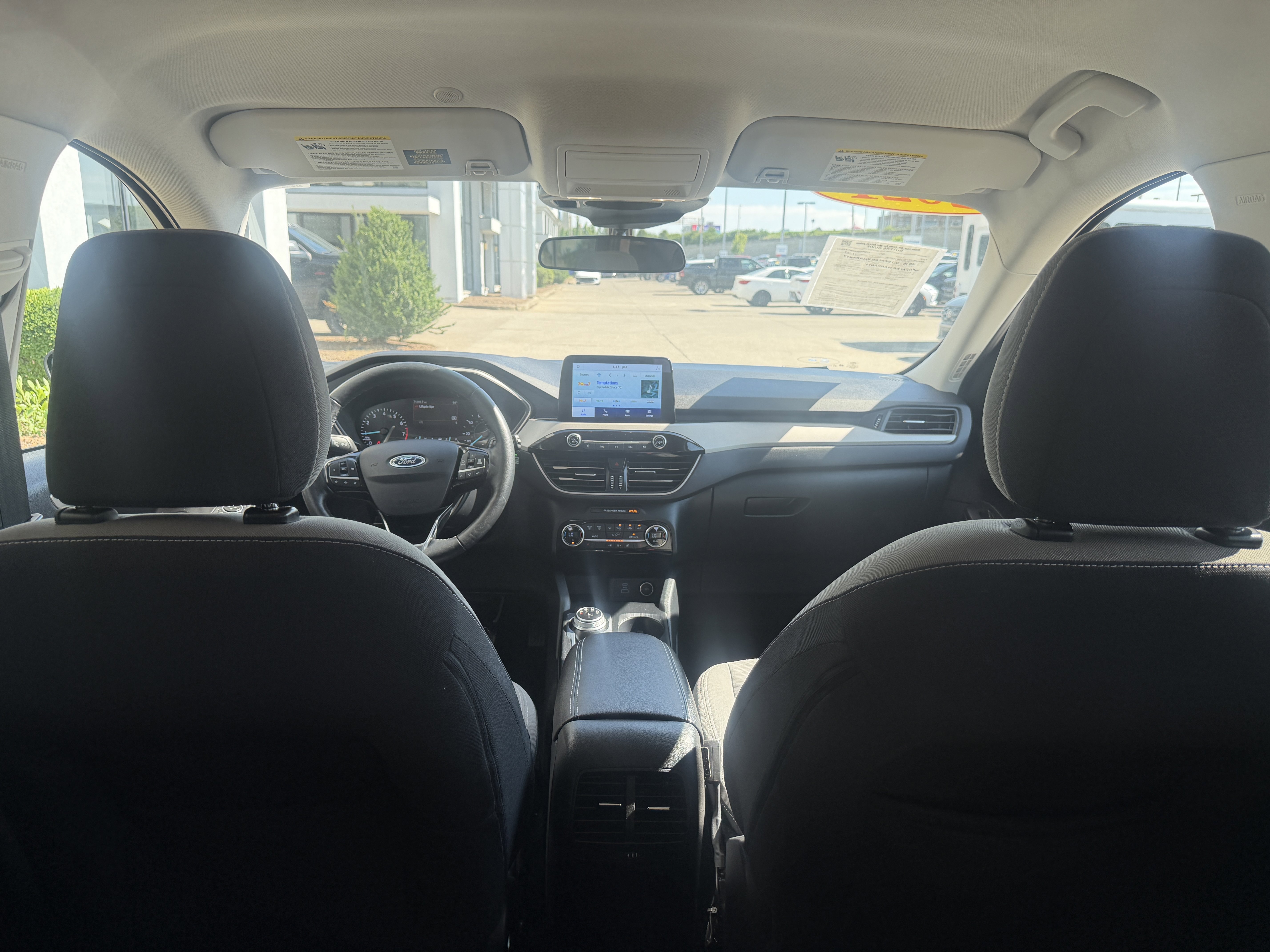 Used 2021 Oxford White Ford SE image 11