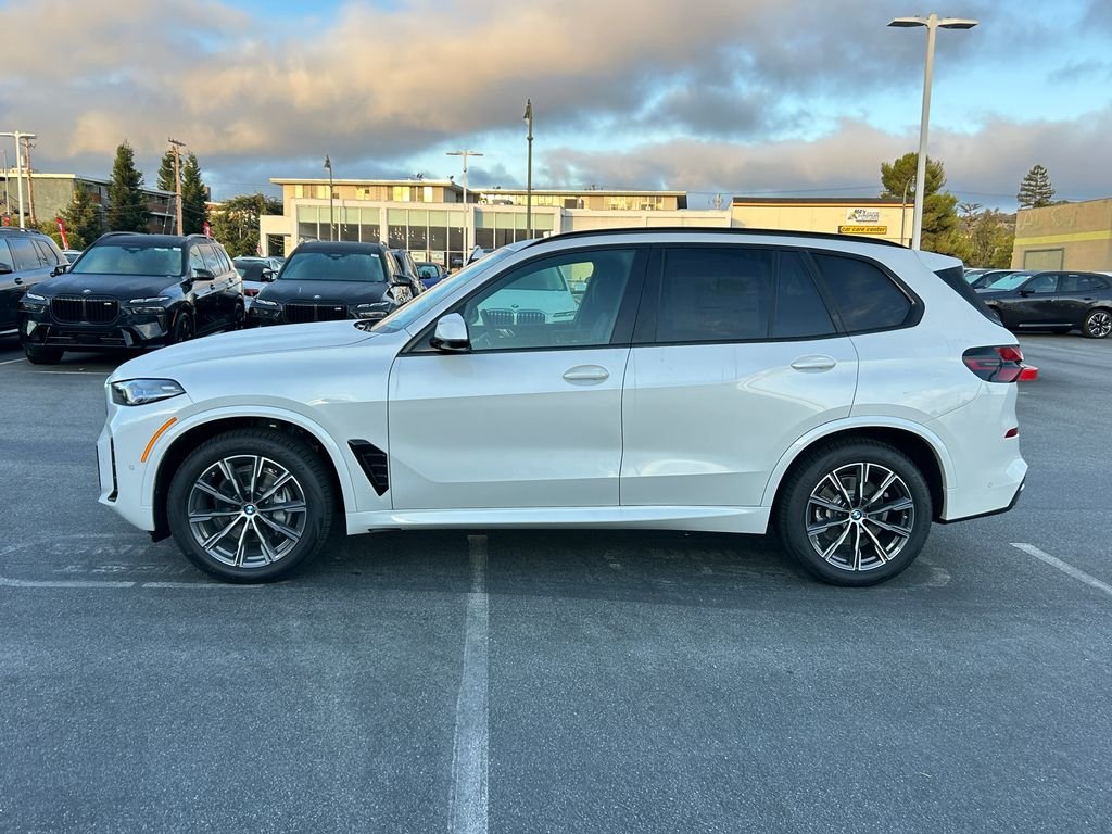 New 2026 Mineral White Metallic BMW xDrive40i image 2