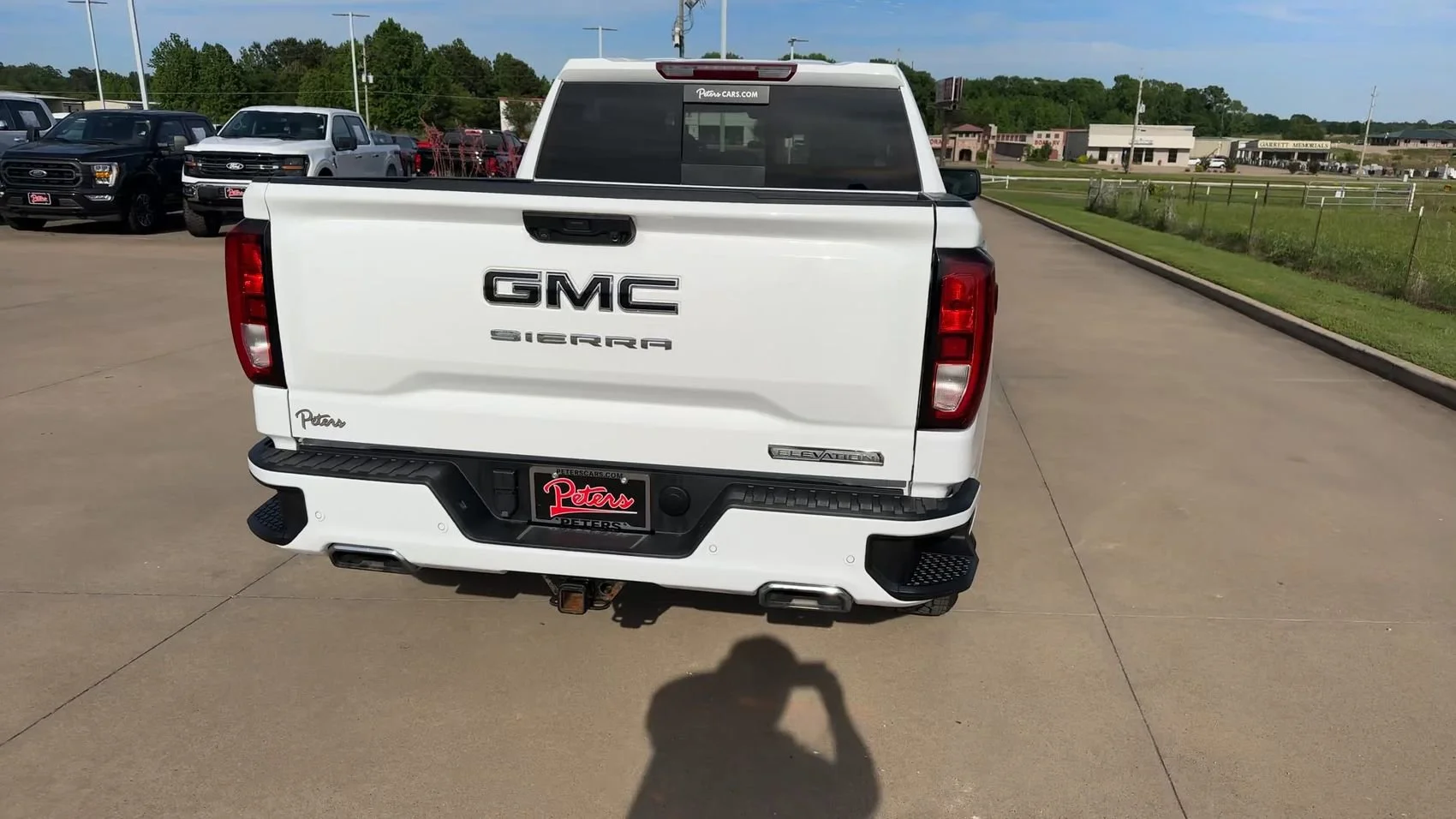 Used 2024 Summit White GMC Elevation image 7