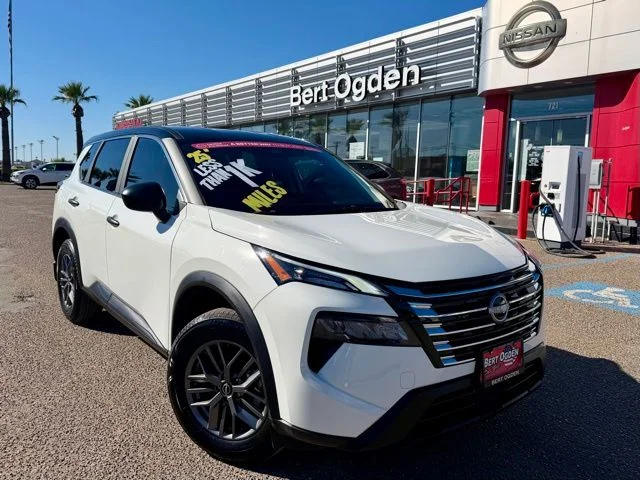 Used 2025 White Nissan S image 1
