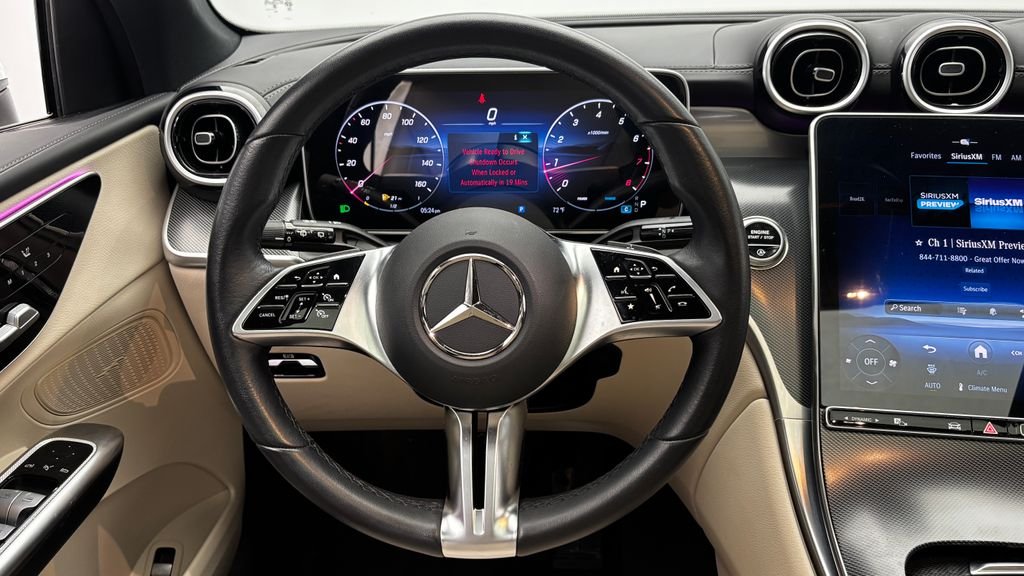 Used 2025 White Mercedes-Benz GLC 300 image 37