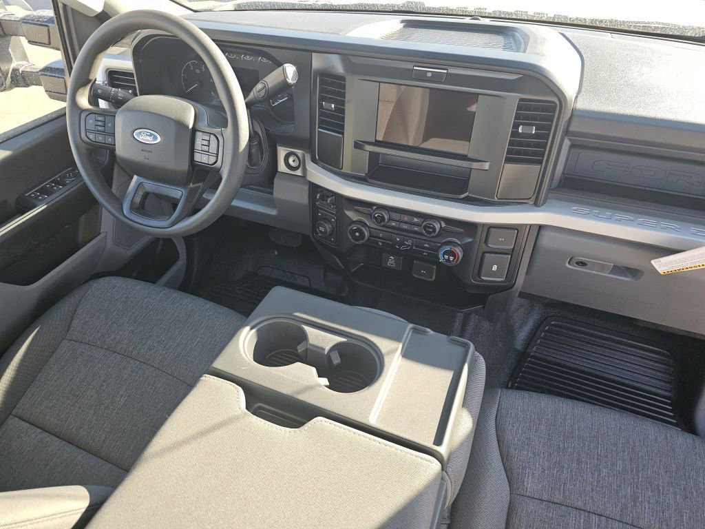 New 2026 Oxford White Ford F-350® XL image 30