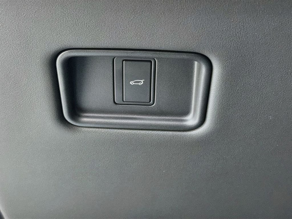 New 2027 Carpathian Grey Land Rover  SE P360 image 10