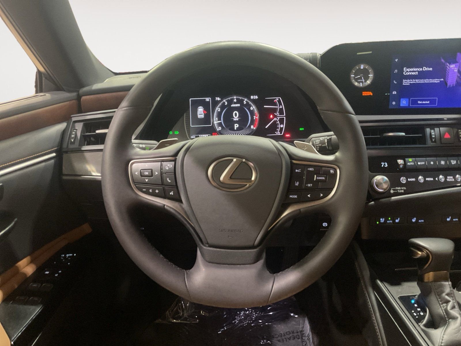 Used 2025 White Lexus 350 image 18