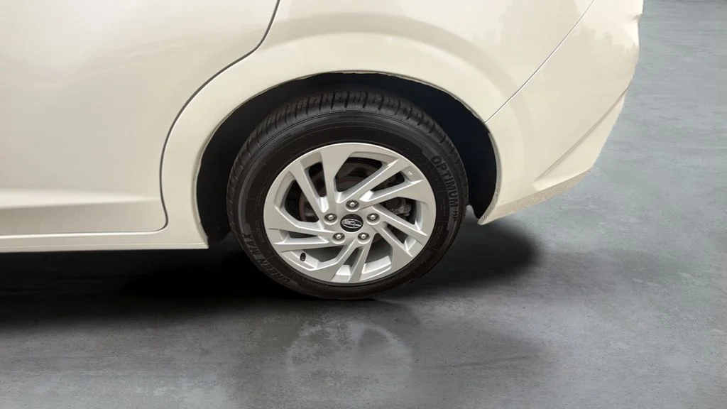 Used 2024 White Subaru Base image 20