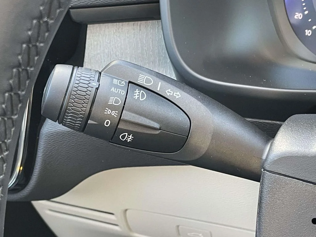New 2026 Crystal White Volvo Ultra image 12