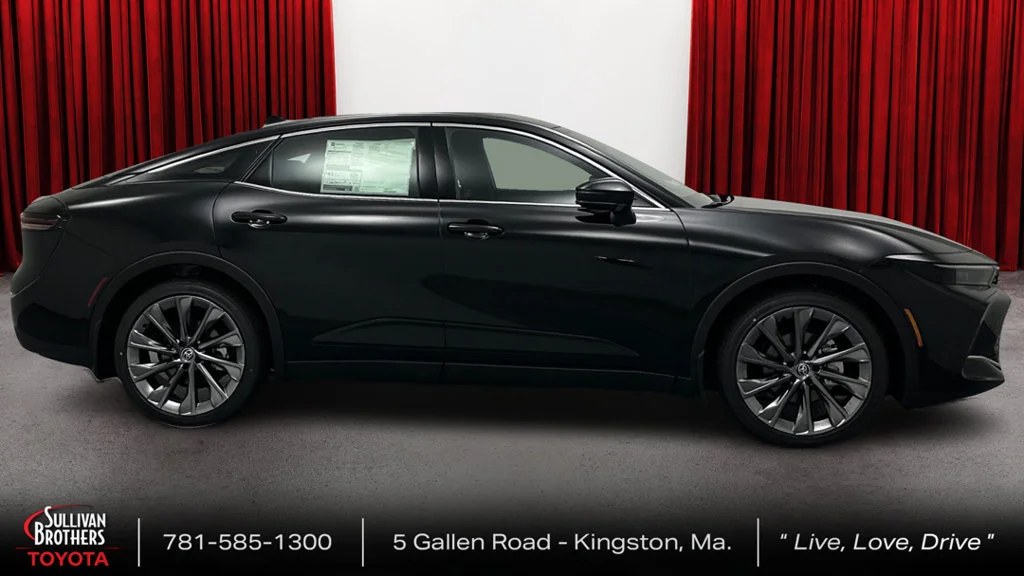 2026 Toyota Crown Limited - Photo 4
