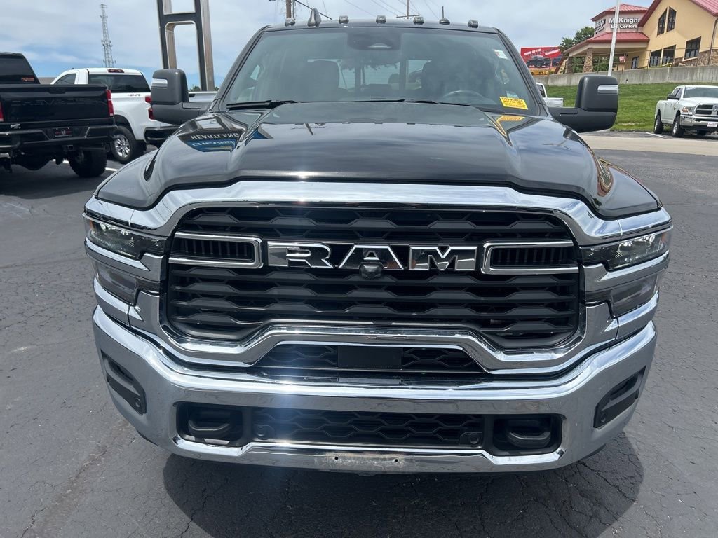 Used 2025 RAM Ram 3500 Pickup Tradesman with VIN 3C63RRGL1SG533598 for sale in Kansas City