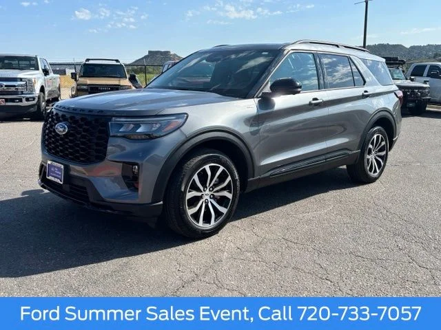 Used 2025 Gray Ford ST-Line image 1