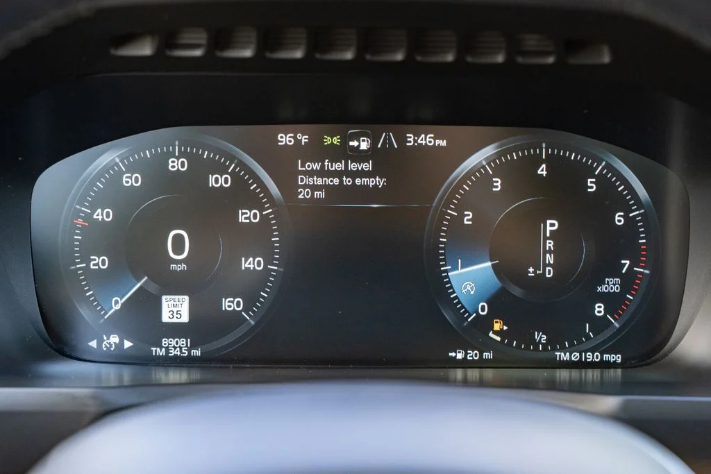 Used 2019 Black Volvo T6 Inscription image 16