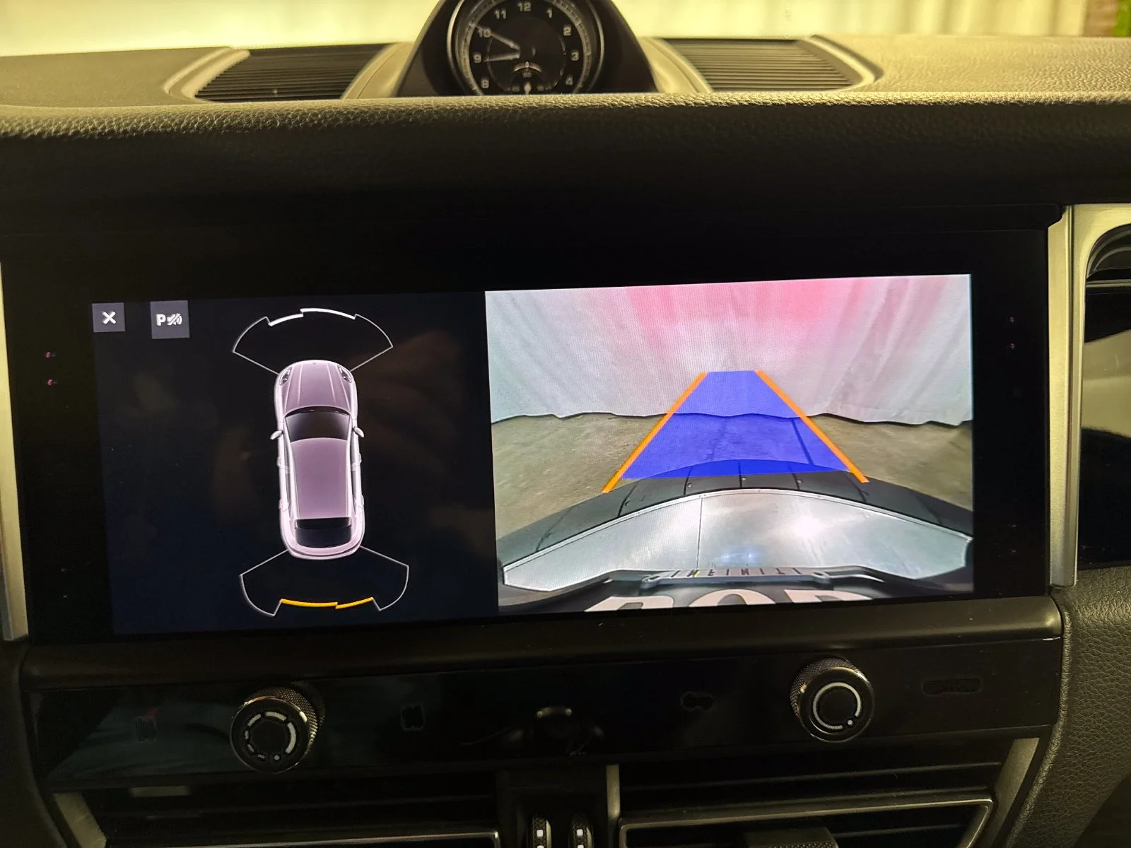 2024 Porsche Macan Base - Photo 18