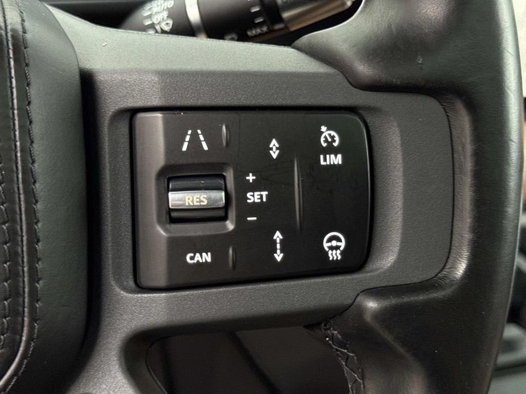 Used 2021  Land Rover X image 29