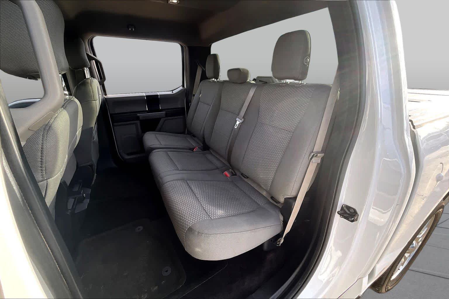 Used 2016 Oxford White Ford XLT image 21