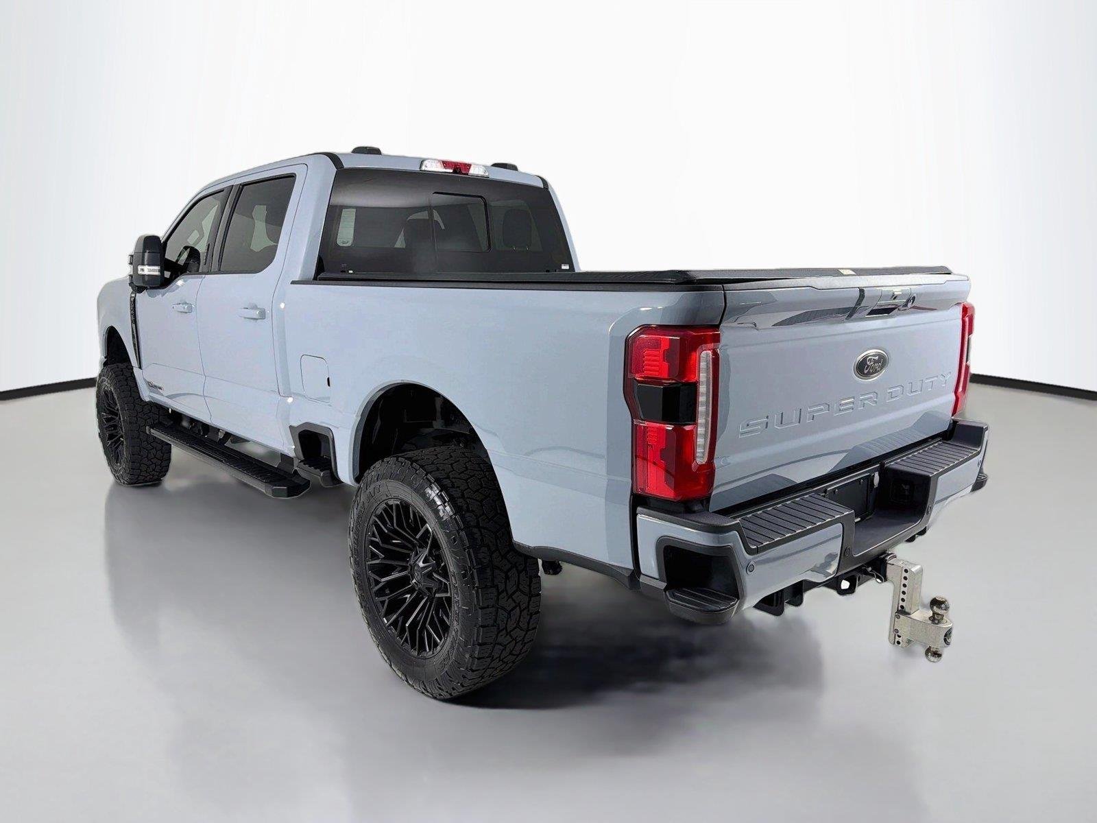 Used 2024 Glacier Gray Metallic Tri-Coat Ford LARIAT image 3